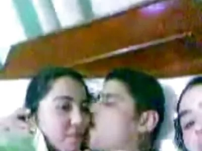 Babe lồn đẹp gái nhật với tự nhiên to nhảy trên một vòi nước và Hãy trong cô ấy miệng