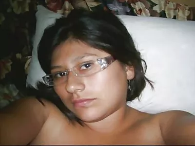 Quyến rũ Babe với kính không thổi kèn và có sex my den nhat ban tình dục